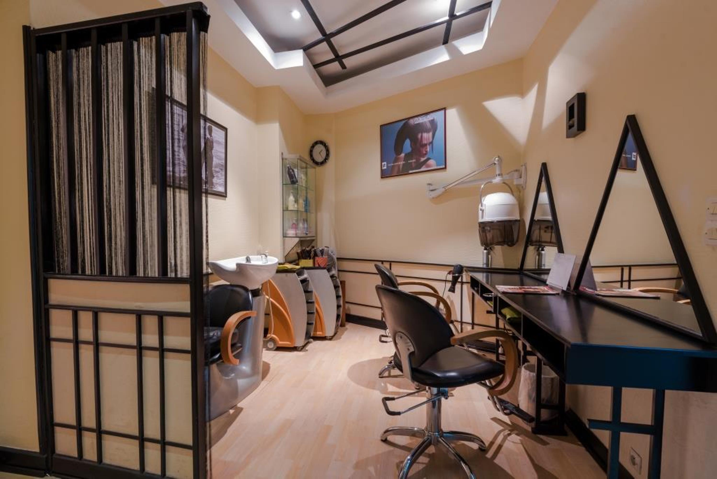 فندق Colbert - Spa&Casino أنتاناناريفو المظهر الخارجي الصورة